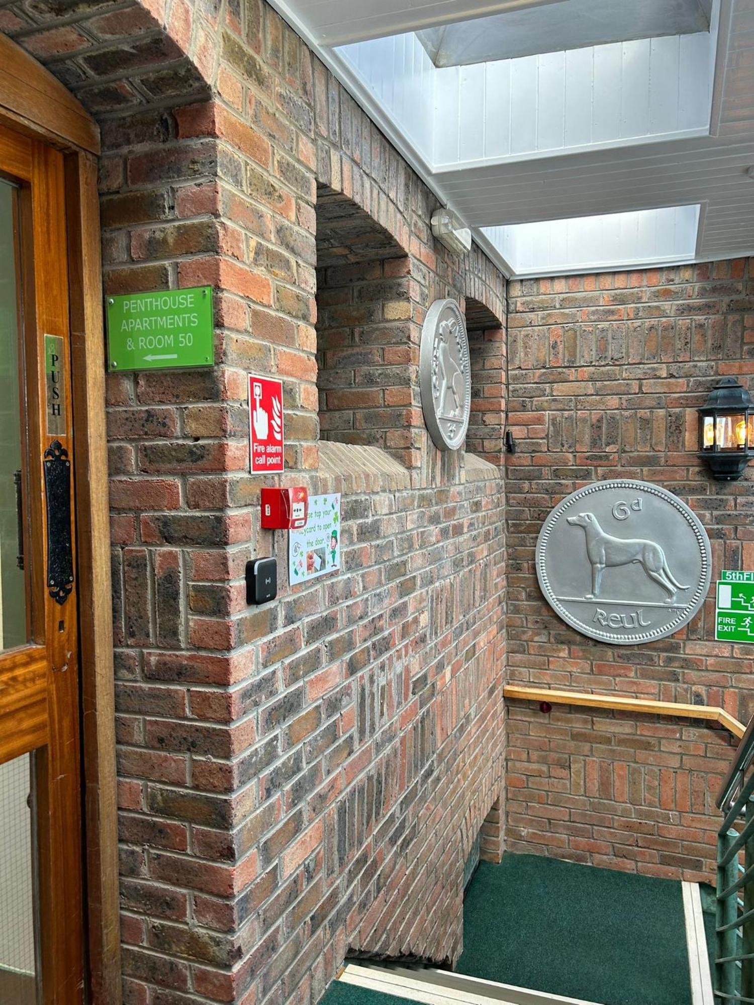 Gogartys Temple Bar Apartments Dublin Ngoại thất bức ảnh