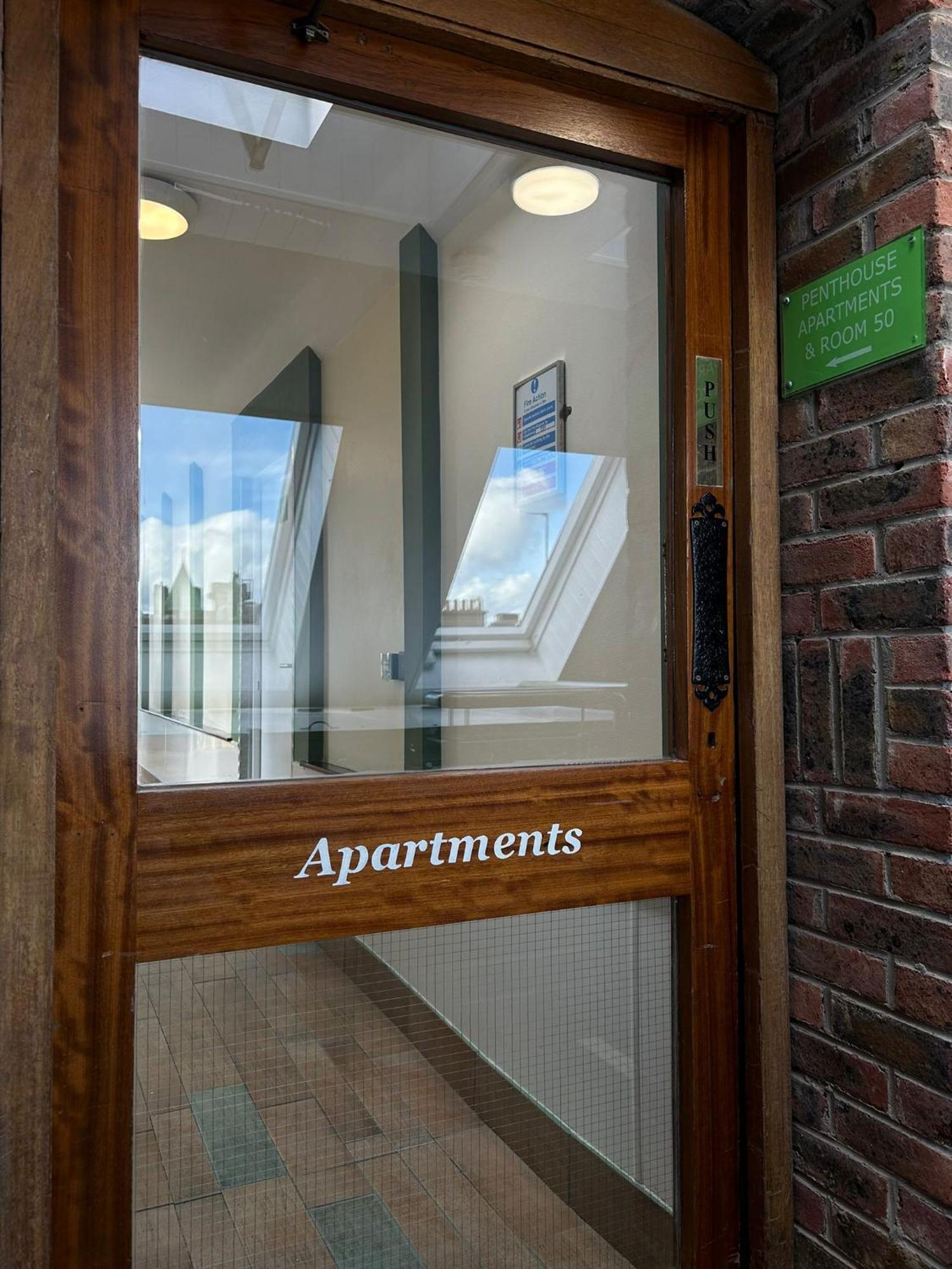 Gogartys Temple Bar Apartments Dublin Ngoại thất bức ảnh